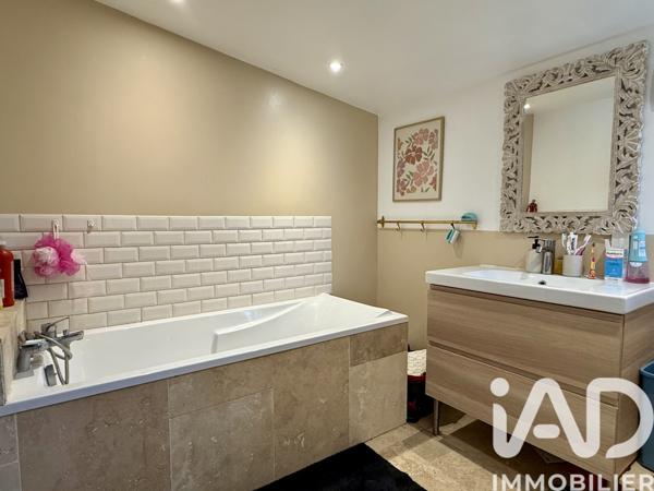 Maison à vendre 8 pièces 216 m² Fresne-Cauverville