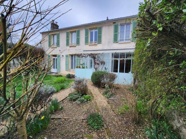 VERNON HYPERCENTRE - Maison ancienne avec studio indépendant