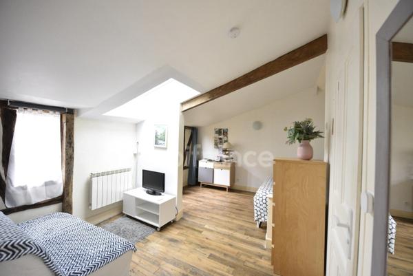 VERNON HYPERCENTRE - Maison ancienne avec studio indépendant