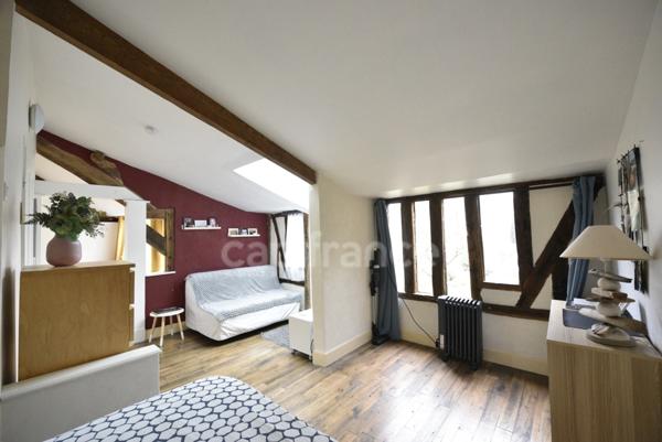 VERNON HYPERCENTRE - Maison ancienne avec studio indépendant