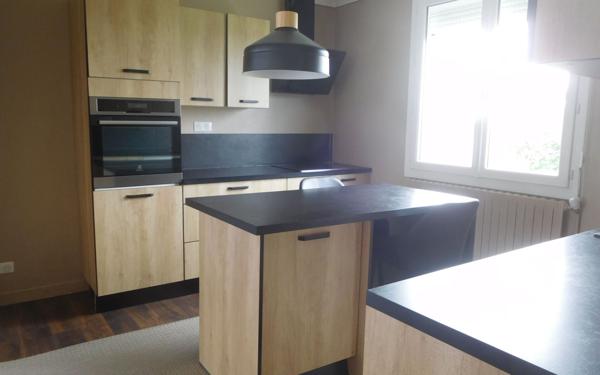 Maison à louer    4 pièces • 105,50 m2 Saint-Yrieix-la-Perche