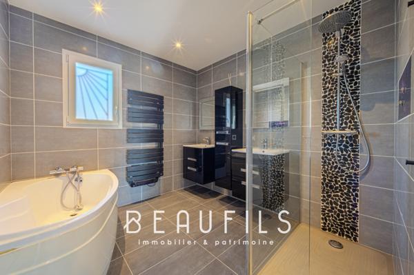 Aigues-Mortes (30220) EXCLUSIVITÉ - AIGUES-MORTES – VILLA CONTEMPORAINE 113.20M² – PISCINE & GARAGE