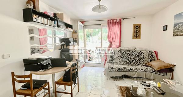 À vendre Studio 25.65 m² - Le Port-marly 78560