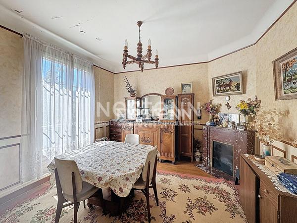 A vendre maison à Morangis avec terrain pouvant être divisé, dans un secteur calme et pavillonnaire proche des commerces et des écoles