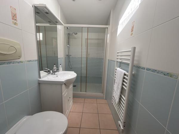 Belle maison de campagne avec vu magnifique sur la vallée