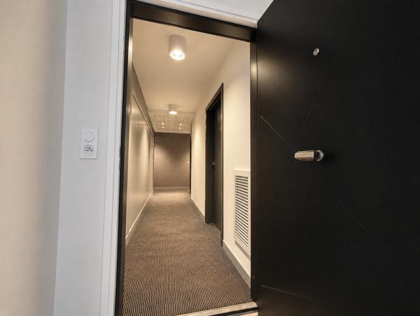 Saint-Ouen-sur-Seine (93400) En exclusivité, Rue des Rosiers – Résidence récente de standing, appartement traversant avec balcon et parking