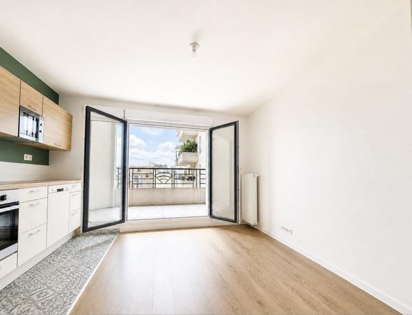 Saint-Ouen-sur-Seine (93400) En exclusivité, Rue des Rosiers – Résidence récente de standing, appartement traversant avec balcon et parking