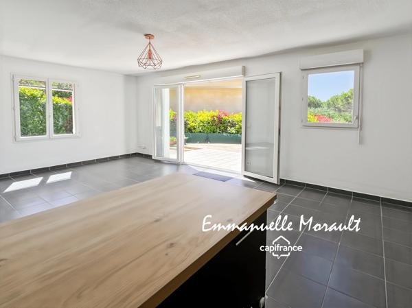 Mazet de 64 m2 - 3 pièces avec jardin - à vendre à BAGNOLS EN FORET (83)