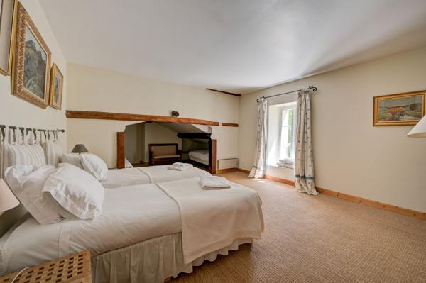 Vente Corps de ferme Aix-en-Provence 14 Pièces 550 m²
