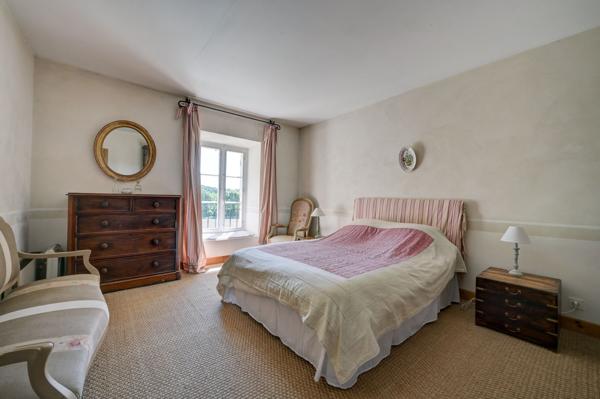 Vente Corps de ferme Aix-en-Provence 14 Pièces 550 m²