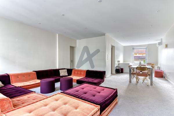 VILLEURBANNE – CHARPENNES | Maison familiale avec jardin, piscine et garage