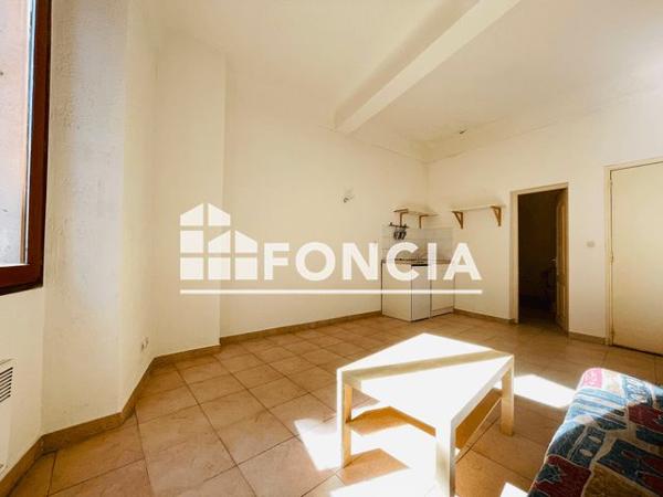 Location Studio 23.1 m² - 12 ET 14 RUE PAUL LENDRIN Toulon 83000