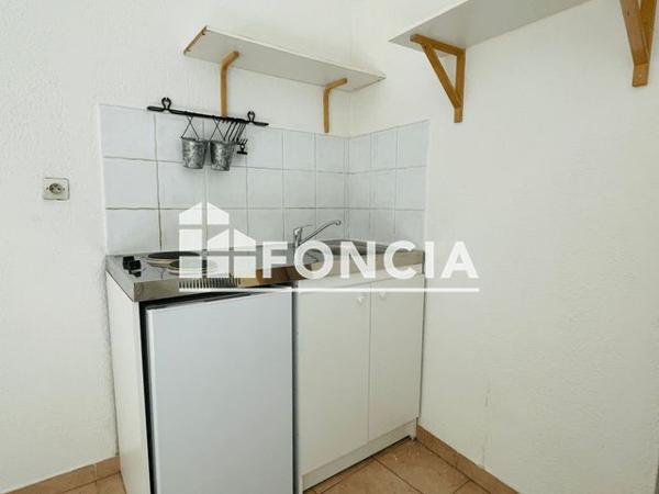 Location Studio 23.1 m² - 12 ET 14 RUE PAUL LENDRIN Toulon 83000