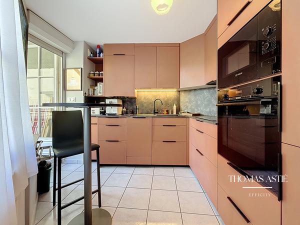 Appartement
         4 pièces
        - 96 m² 299 990 € *