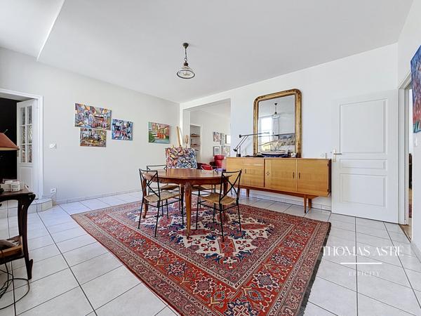 Appartement
         4 pièces
        - 96 m² 299 990 € *