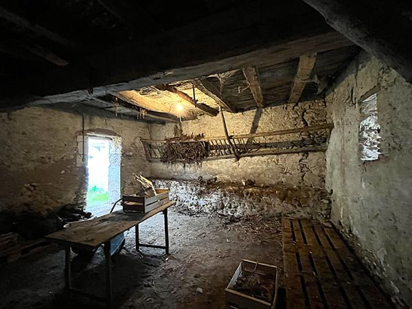 RESTAURANT AVEC POTENTIEL DE MAISON DE VILLE de 220 m²