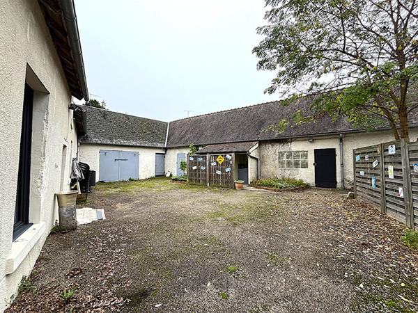 RESTAURANT AVEC POTENTIEL DE MAISON DE VILLE de 220 m²