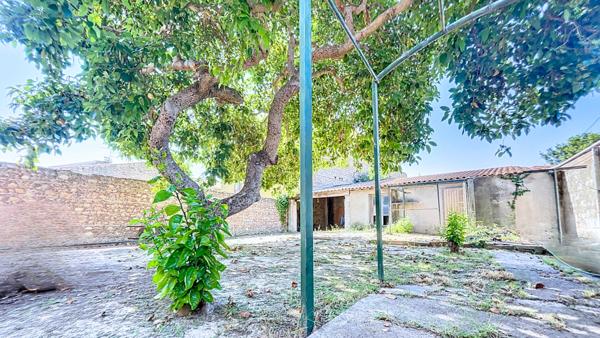 A 15 min de Perpignan propriété de 130m² sur 524m² de terrain avec dépendance