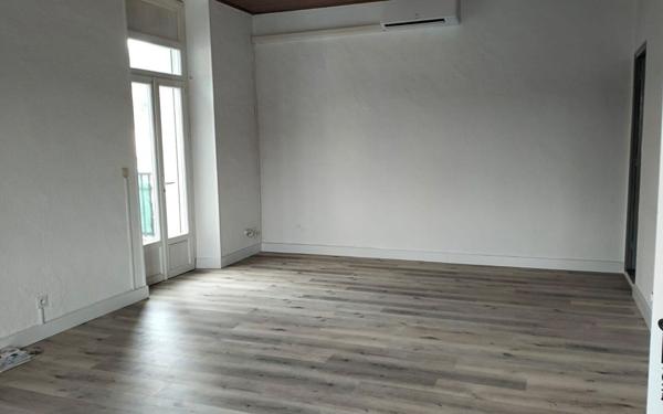 Appartement à louer    1 pièce •  Saint-Ambroix