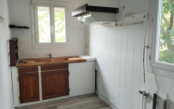 Appartement à louer    1 pièce •  Saint-Ambroix