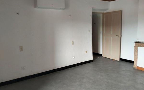 Appartement à louer    1 pièce •  Saint-Ambroix