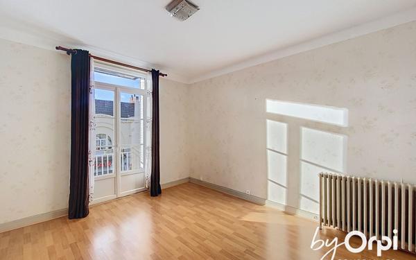 Appartement à vendre    4 pièces • 69,56 m2 Saint-Éloy-les-Mines