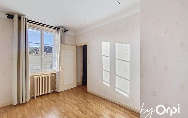 Appartement à vendre    4 pièces • 69,56 m2 Saint-Éloy-les-Mines