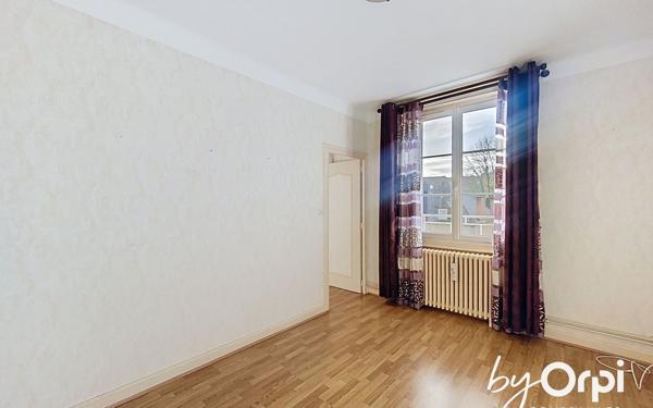 Appartement à vendre    4 pièces • 69,56 m2 Saint-Éloy-les-Mines