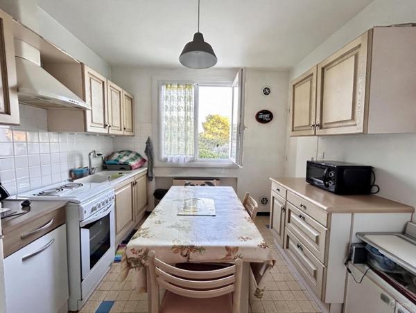 Appartement lumineux, pièces confortables quartier calme de MONTELIMAR