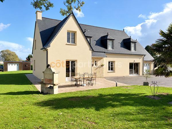 Vente
                Maison115 m² - 3 Pièces -
                    BRICQUEBEC EN COTENTIN (50260)