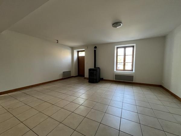 Maison à louer 650 € CC Romagne 5 p 127 m² DPE C