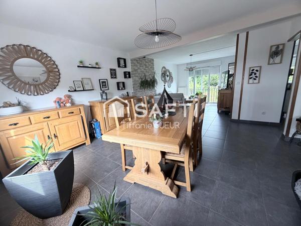 MAISON SEMI MITOYENNE