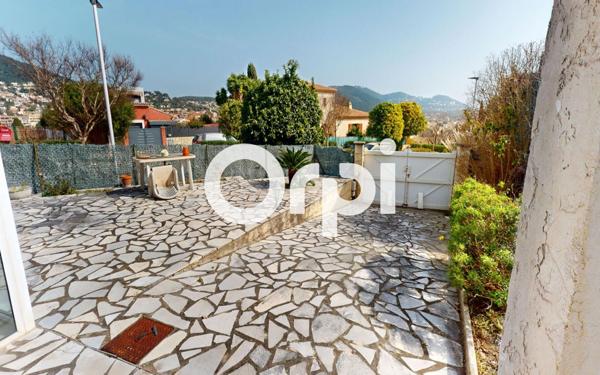 Maison à vendre    4 pièces • 120 m2 Carqueiranne