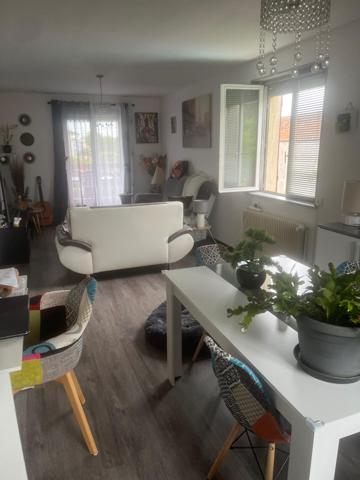 Pavillon sur sous-sol situé au calme centre-ville