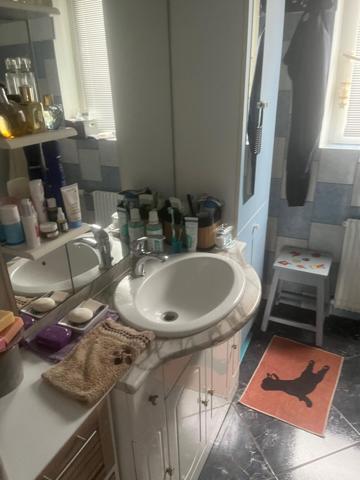 Pavillon sur sous-sol situé au calme centre-ville