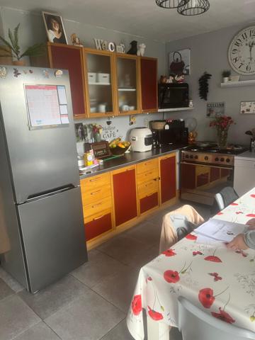 Pavillon sur sous-sol situé au calme centre-ville