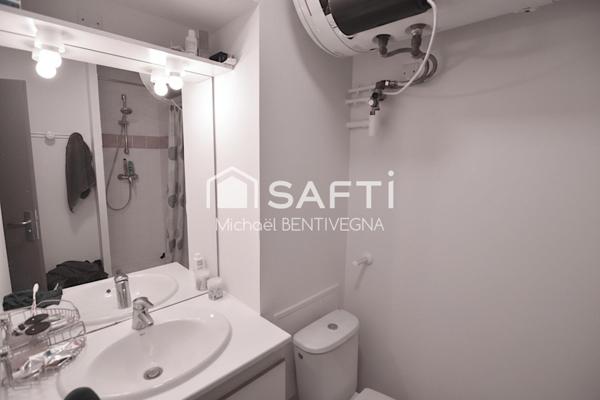 Studio en résidence étudiante avec parking