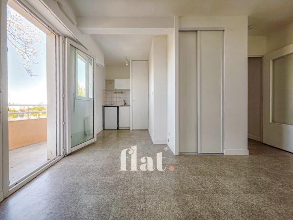 Studio
                                                                                                                                                                                                                                                                                                                        1 pièce(s)                                                                                                                                                                                                                                                                                                                              22.29  m²