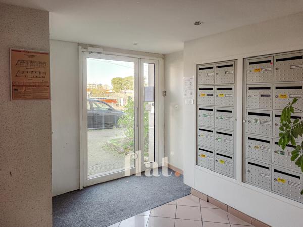 Studio
                                                                                                                                                                                                                                                                                                                        1 pièce(s)                                                                                                                                                                                                                                                                                                                              22.29  m²
