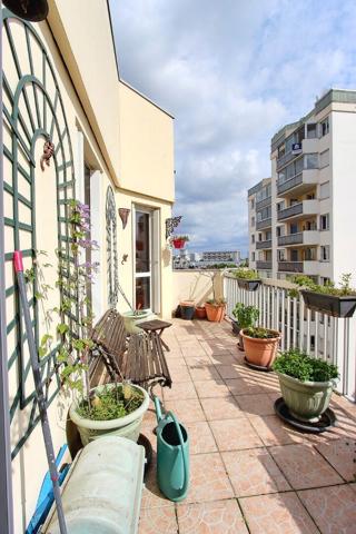 Asnieres Sur Seine : appartement T4 (86,13 m² Carrez) + terrasse