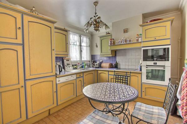 Asnieres Sur Seine : appartement T4 (86,13 m² Carrez) + terrasse