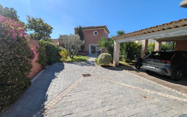 Maison à vendre    5 pièces • 181 m2 Six-Fours-les-Plages