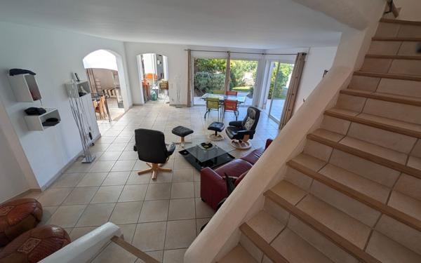 Maison à vendre    5 pièces • 181 m2 Six-Fours-les-Plages