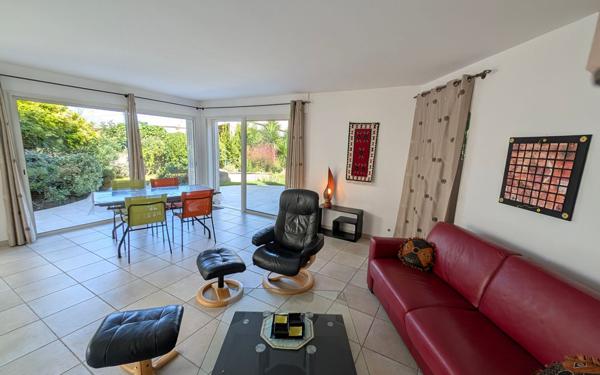 Maison à vendre    5 pièces • 181 m2 Six-Fours-les-Plages