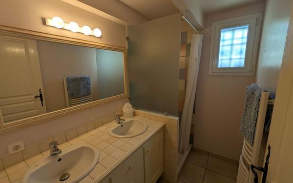 Maison à vendre    5 pièces • 181 m2 Six-Fours-les-Plages