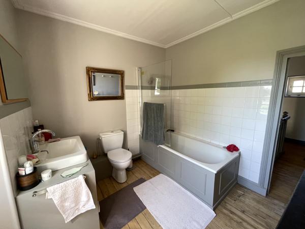 À vendre – Maison en pierre avec grange, jardin et garage-Chaunay 86