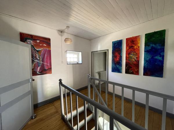 À vendre – Maison en pierre avec grange, jardin et garage-Chaunay 86