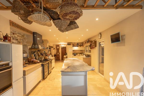 Maison à vendre 8 pièces 423 m² Arles