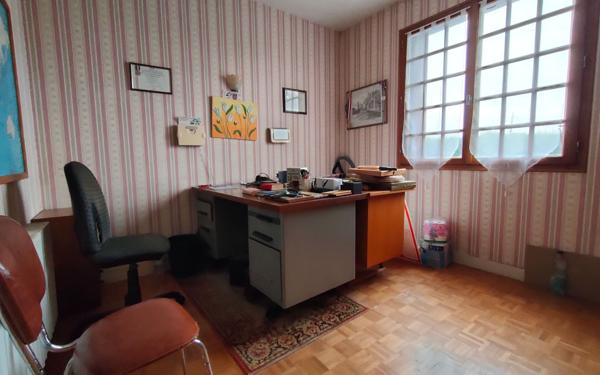 Maison à vendre    7 pièces •  Jouy-le-Châtel