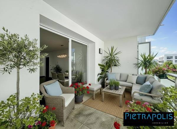 T3 de 70 m² - VAULX-EN-VELIN LA SOIE - BALCON - GARAGE